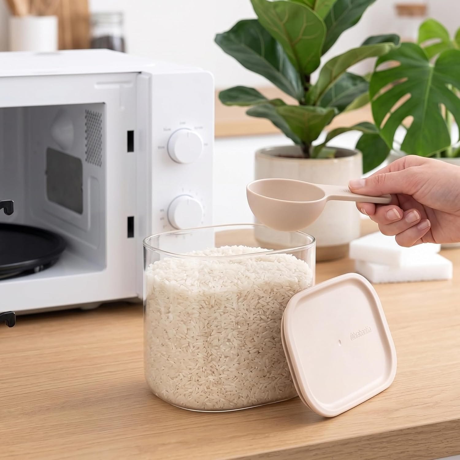 BRABANTIA VOORRAADBAKJE MET MAATLEPEL 1,3 L 5054903970163